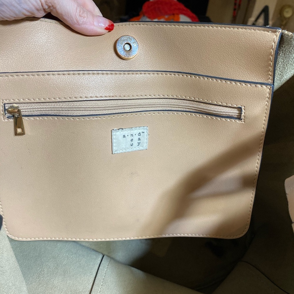 A New Day flesh colored bucket shoulder purse - Picture 2 of 8